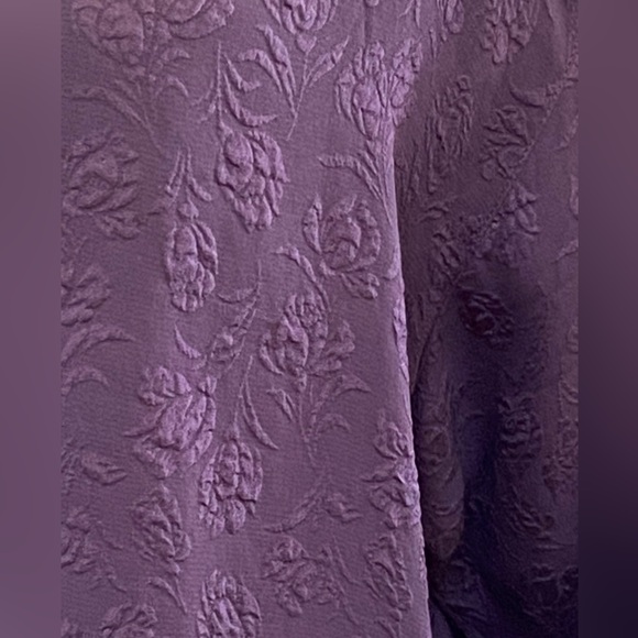 CHICO’S 100% Silk Deep Plum Long Sleeve Tunic 3-D flowing floral design Chicos 3 - Picture 3 of 11